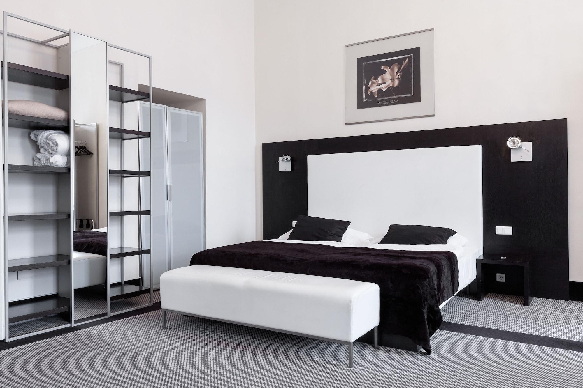 Old Town Square Residence By Emblem Praha Bagian luar foto