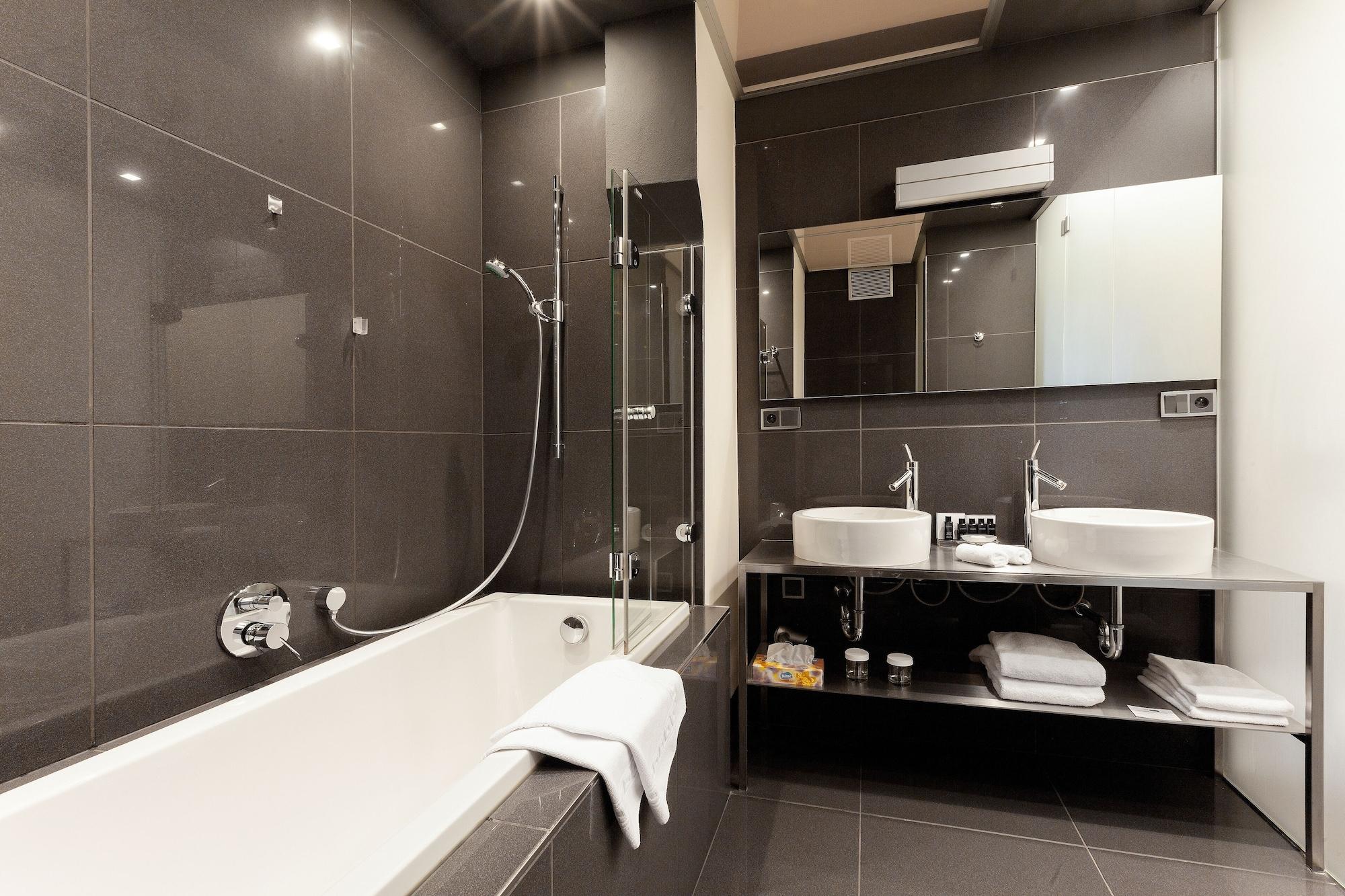 Old Town Square Residence By Emblem Praha Bagian luar foto